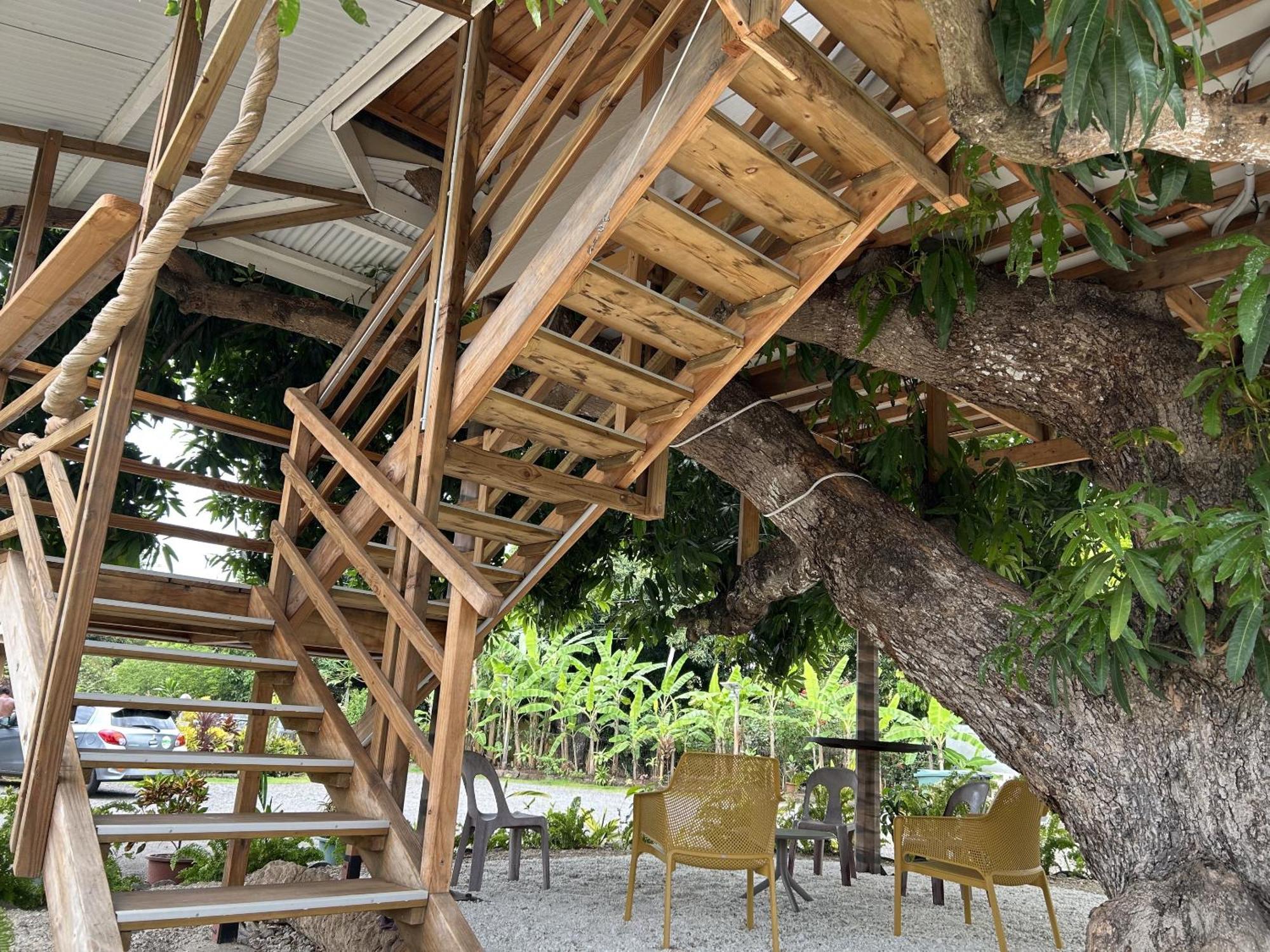 Pare Lodge Tahiti Pirae Room photo